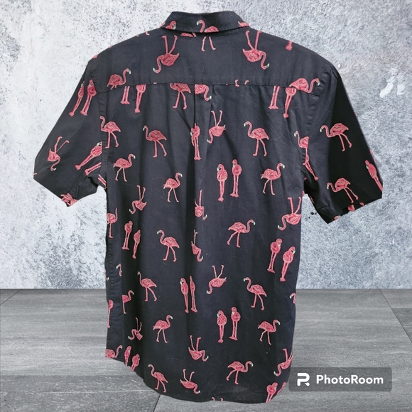Men's Short Sleeve Button Front Summer Shirt Flamingo Print Size S NWT Blue Pink - Picture 2 of 6